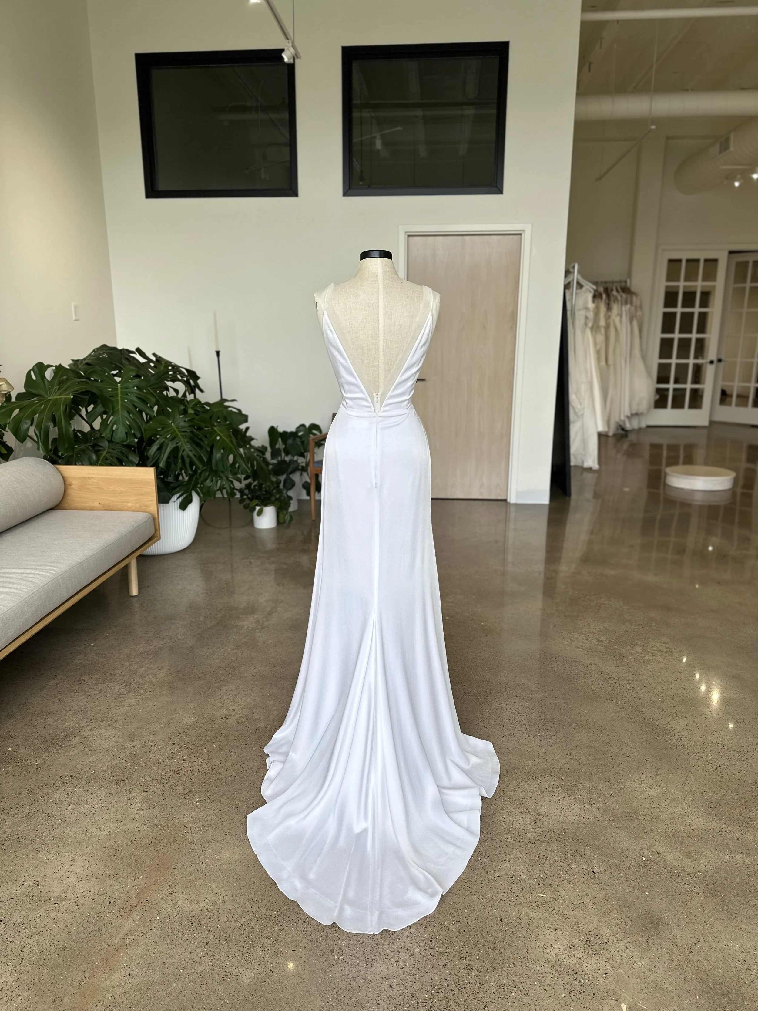 Sarah Seven 'Noemi' sample // bridal size 8 | The White Room